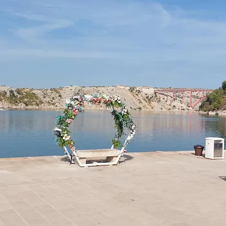 Robi Apartman *