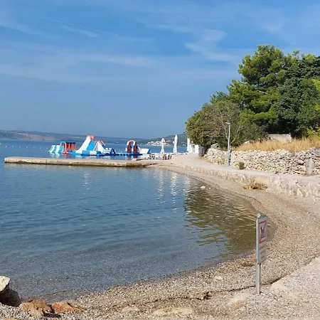 Robi Apartman *