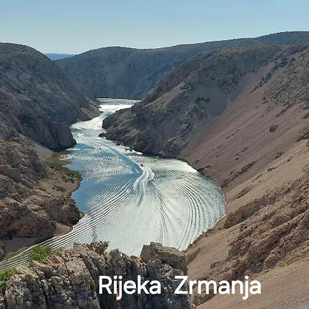 Robi Apartman Maslenica