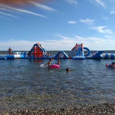 Robi Apartman Maslenica