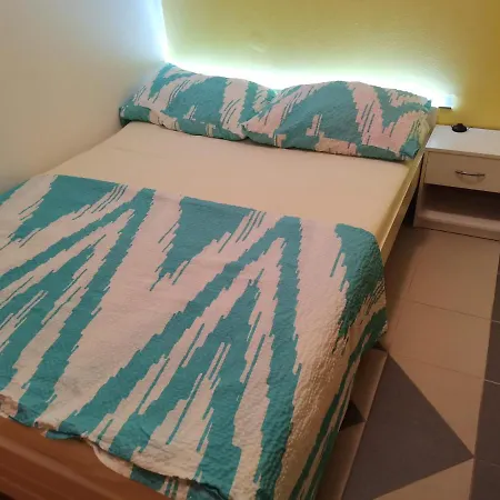 Robi Apartment *