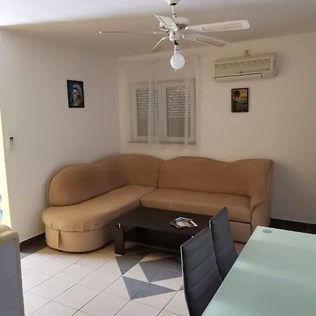 Robi Apartment *